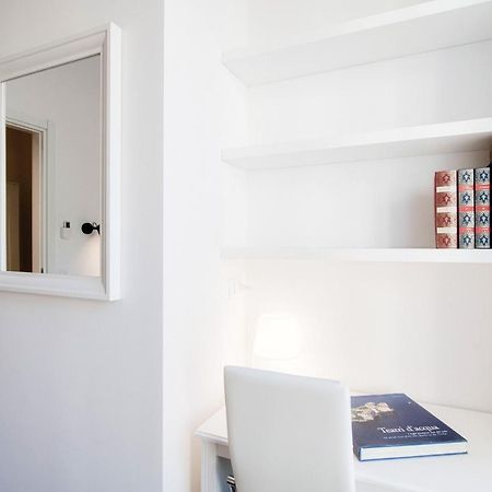 White Loft Como Central - The House Of Travelers Экстерьер фото
