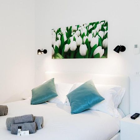White Loft Como Central - The House Of Travelers Экстерьер фото