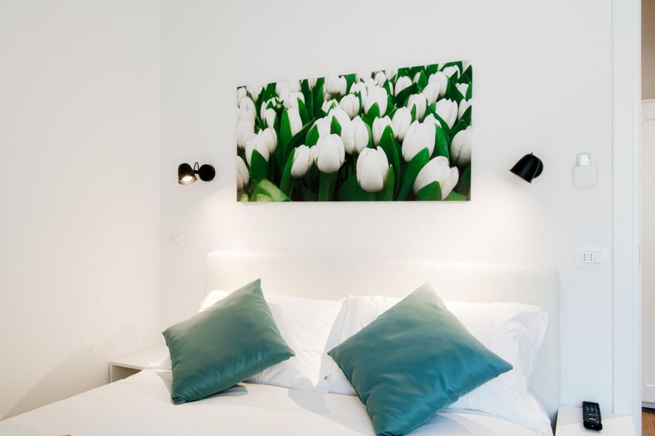 White Loft Como Central - The House Of Travelers Экстерьер фото