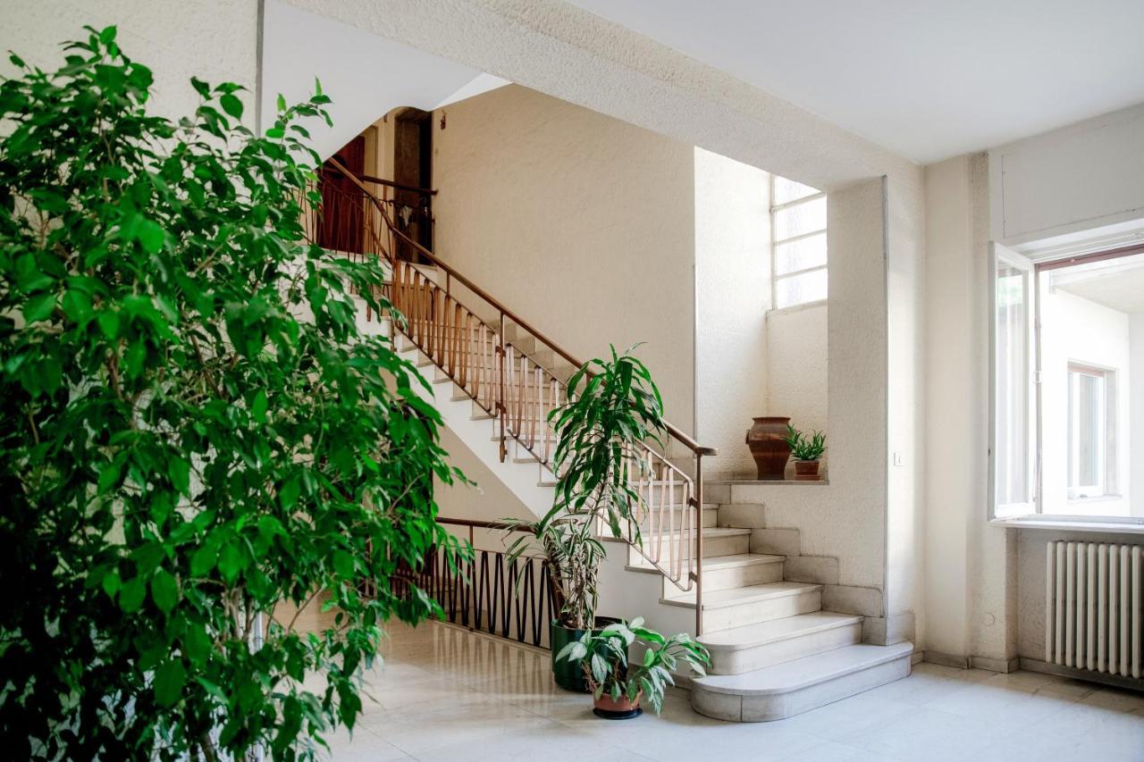 White Loft Como Central - The House Of Travelers Экстерьер фото