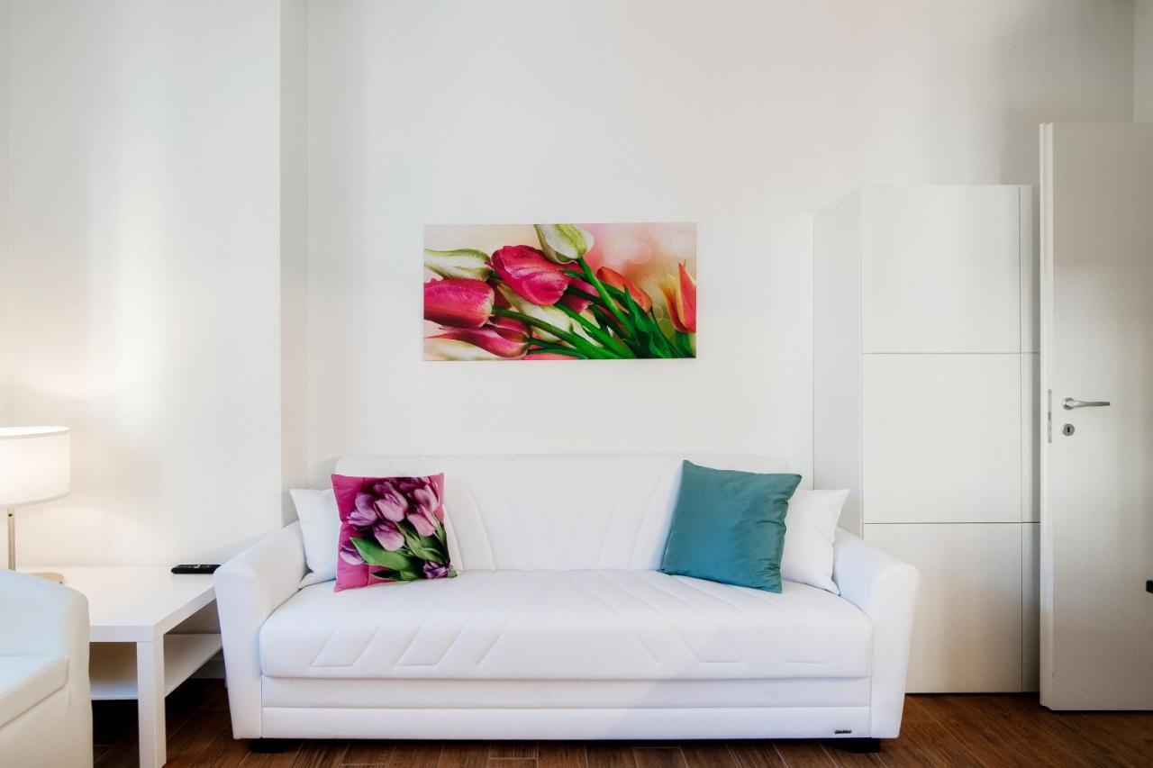 White Loft Como Central - The House Of Travelers Экстерьер фото