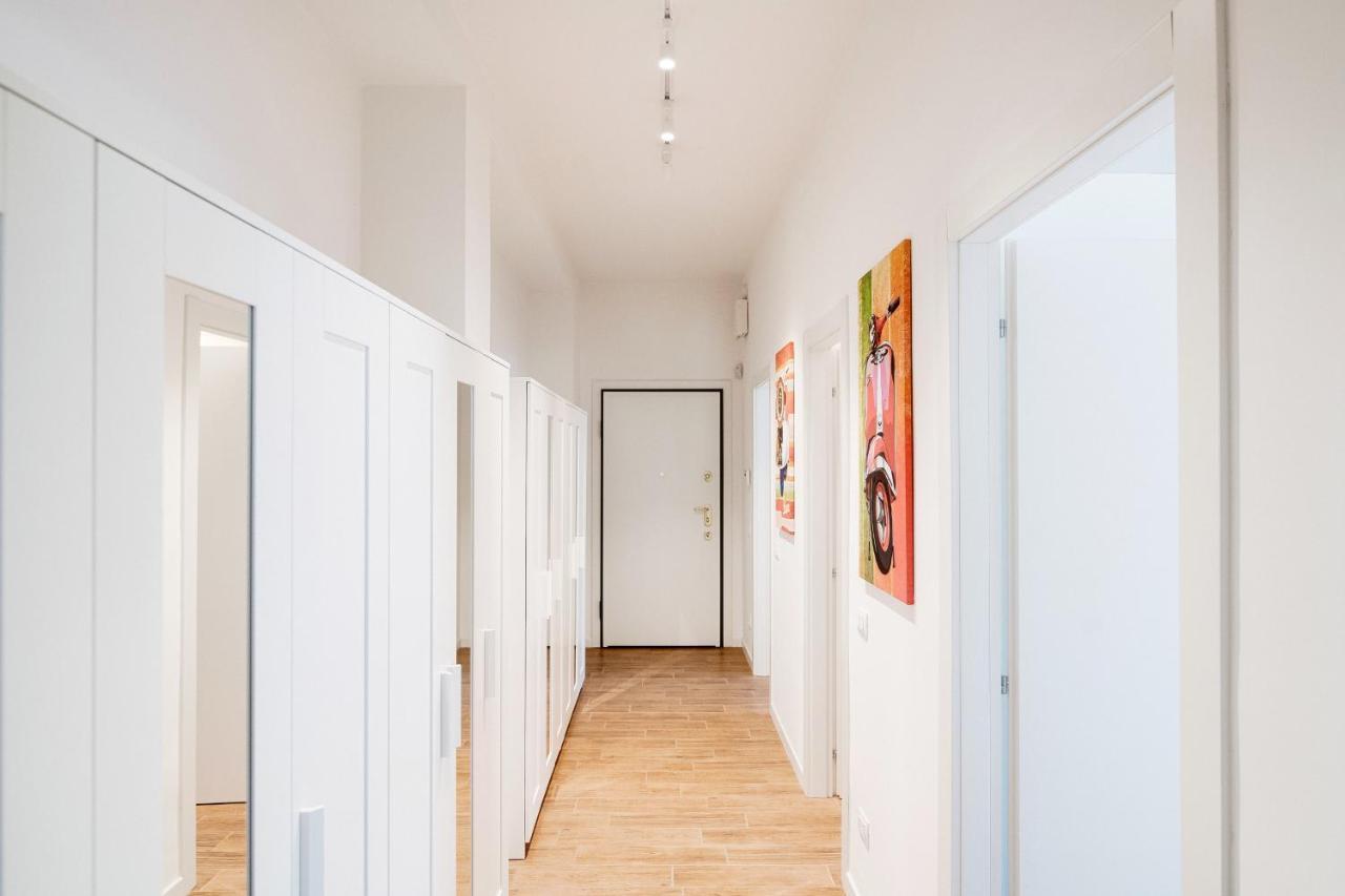 White Loft Como Central - The House Of Travelers Экстерьер фото