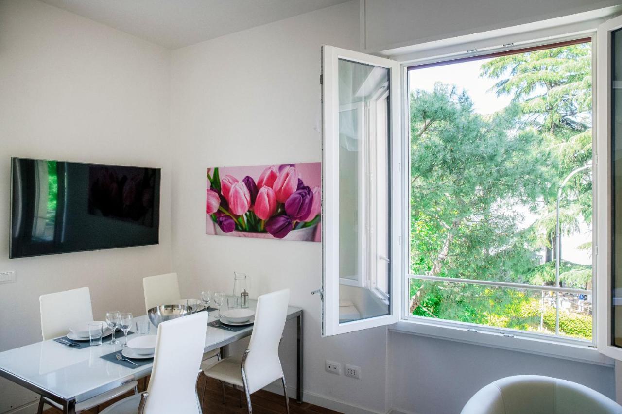 White Loft Como Central - The House Of Travelers Экстерьер фото