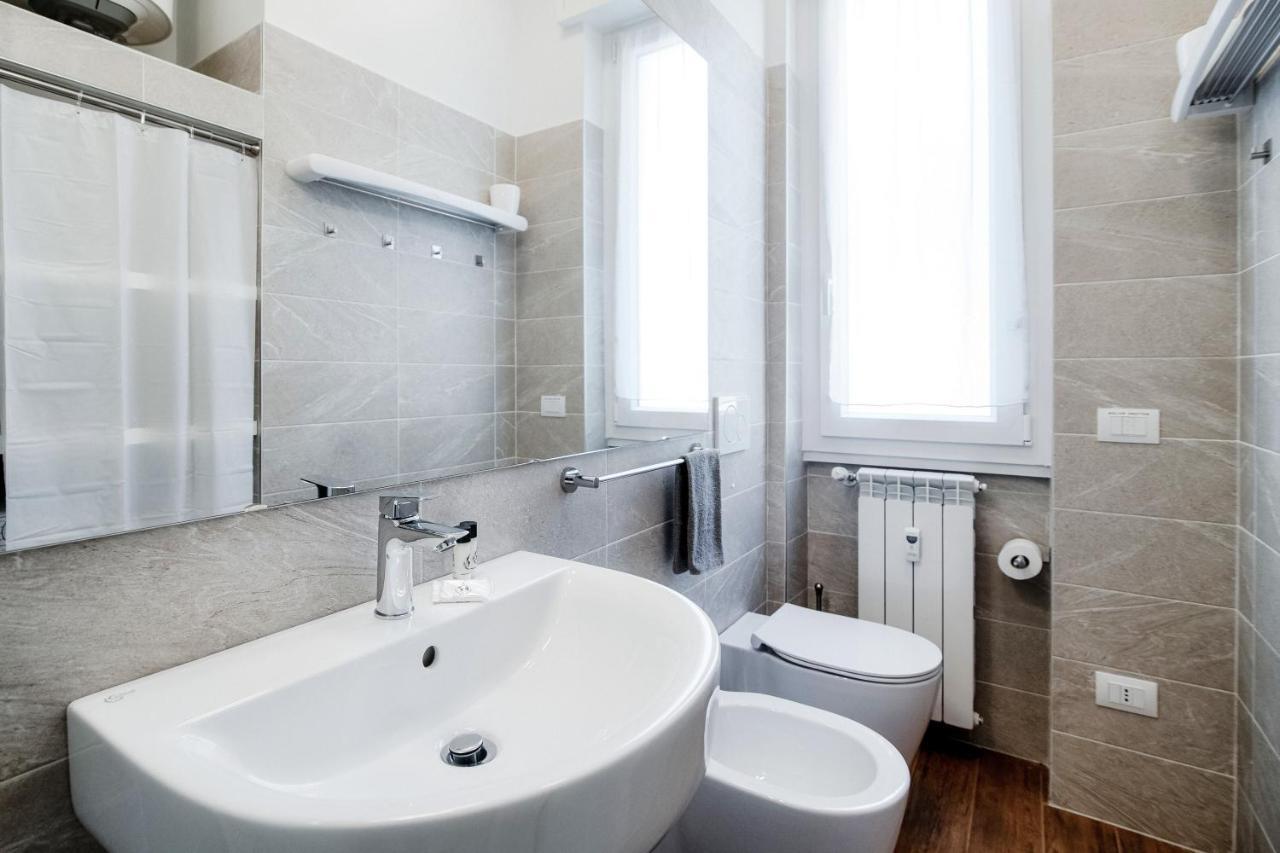 White Loft Como Central - The House Of Travelers Экстерьер фото